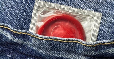Fafanje brez kondoma za doplačilo Kurba Sumbuya